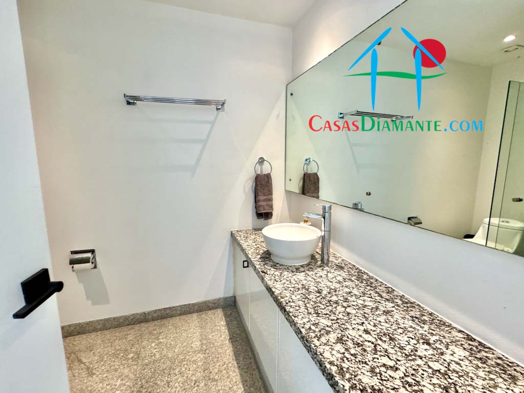 Solar Villas Resort 7 301 - Baño completo 1